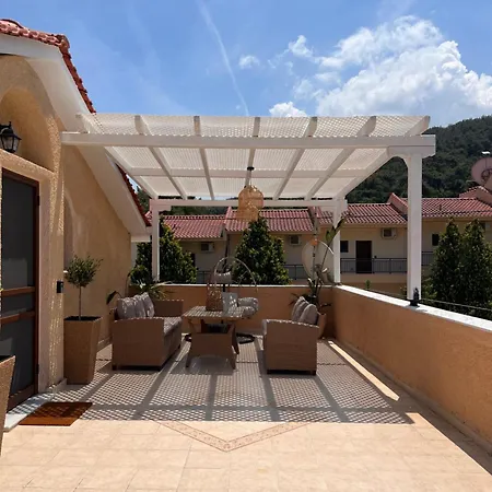 And Blue Villa *